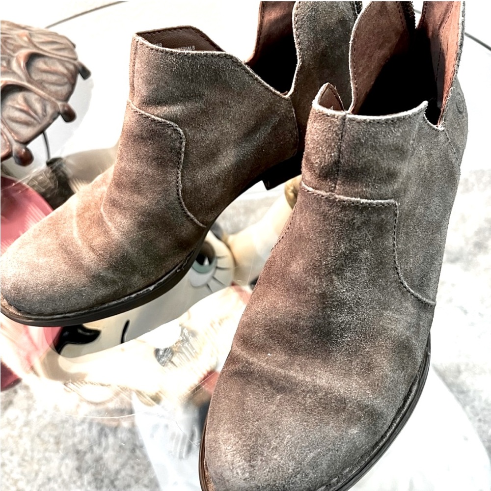 Born Suede Mules “KERRI”
